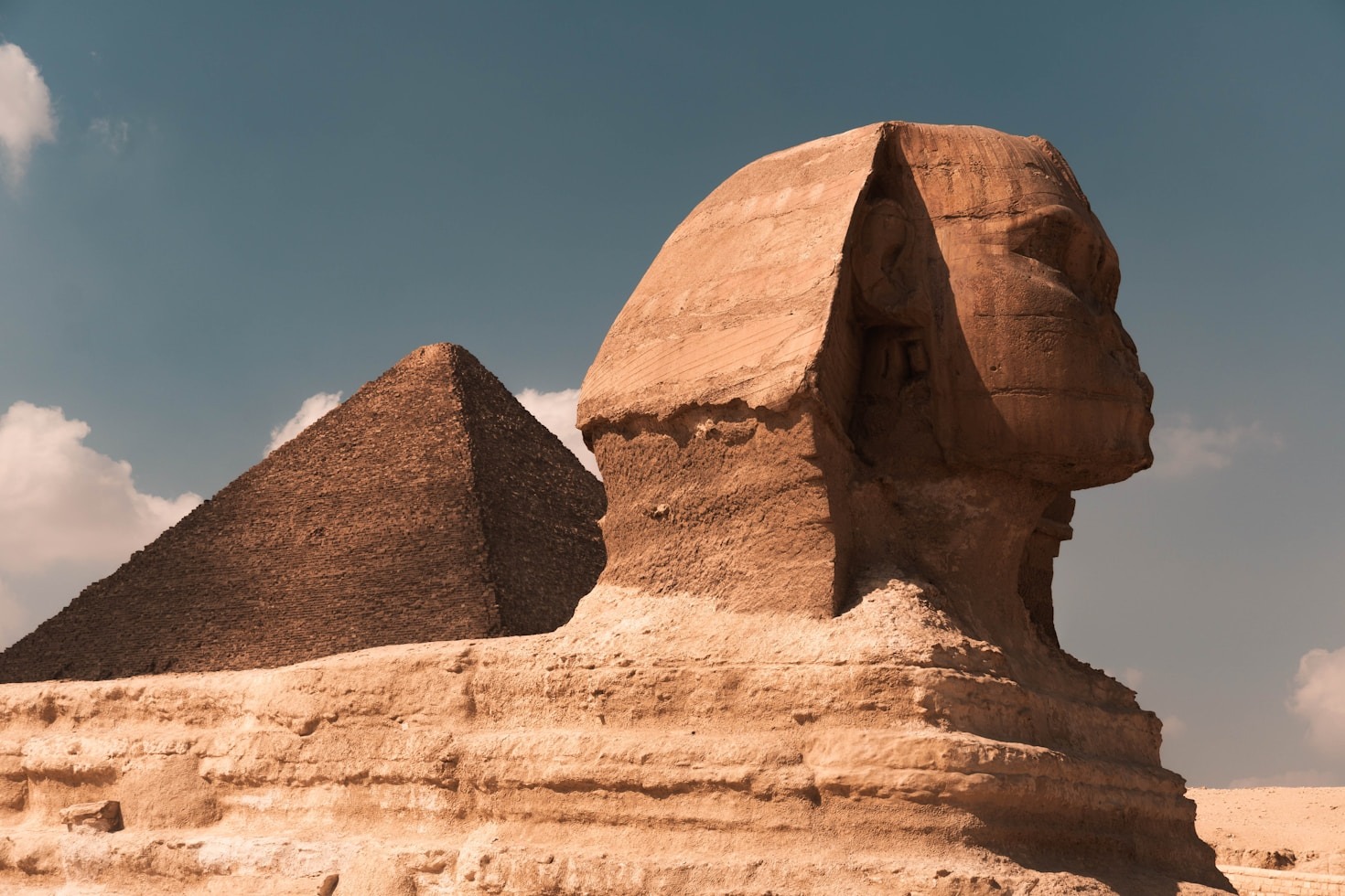 Why Adventure Seekers Love Guided Tours Through Egypt